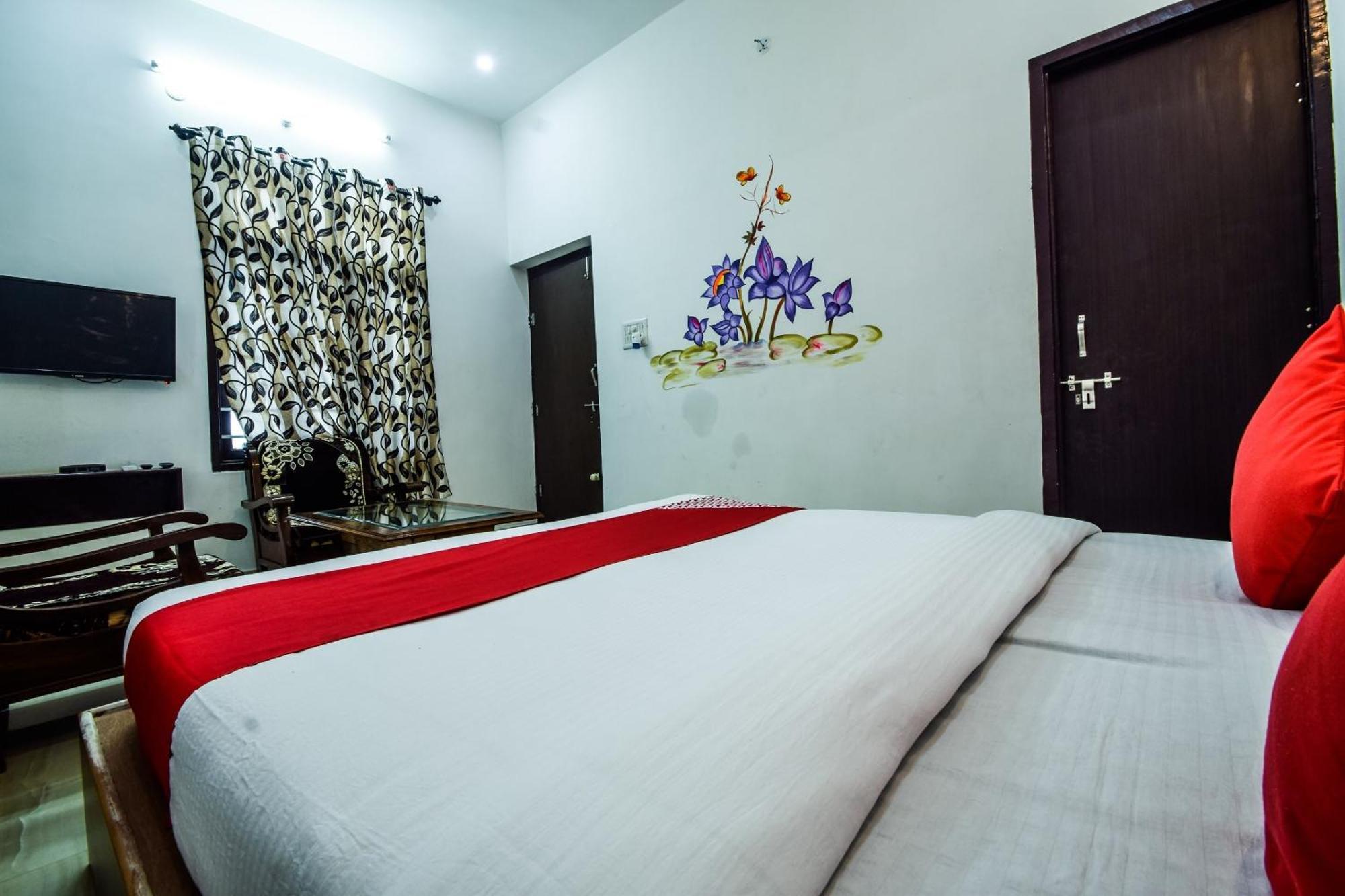 Hotel O Blue Lotus Пушкар Екстериор снимка